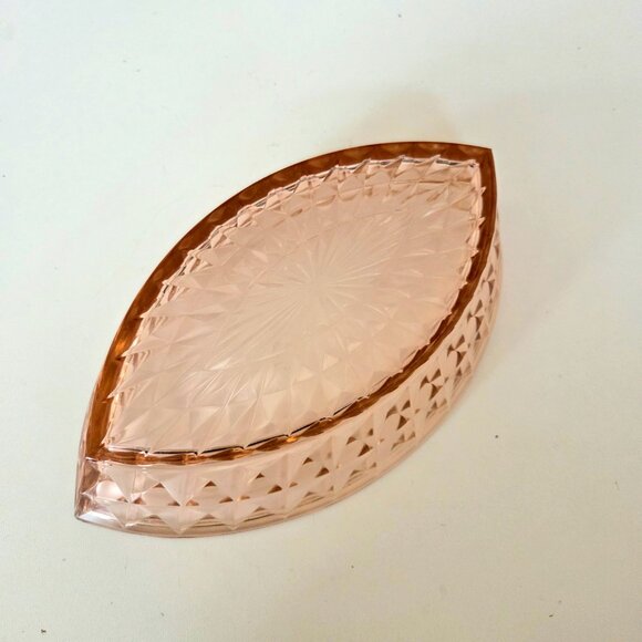 Vintage pink Depression glass Windsor Jeanette boat bowl. - Picture 6 of 7
